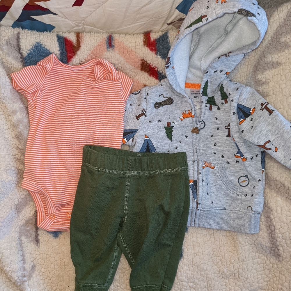 Carter's outfit size 3 months